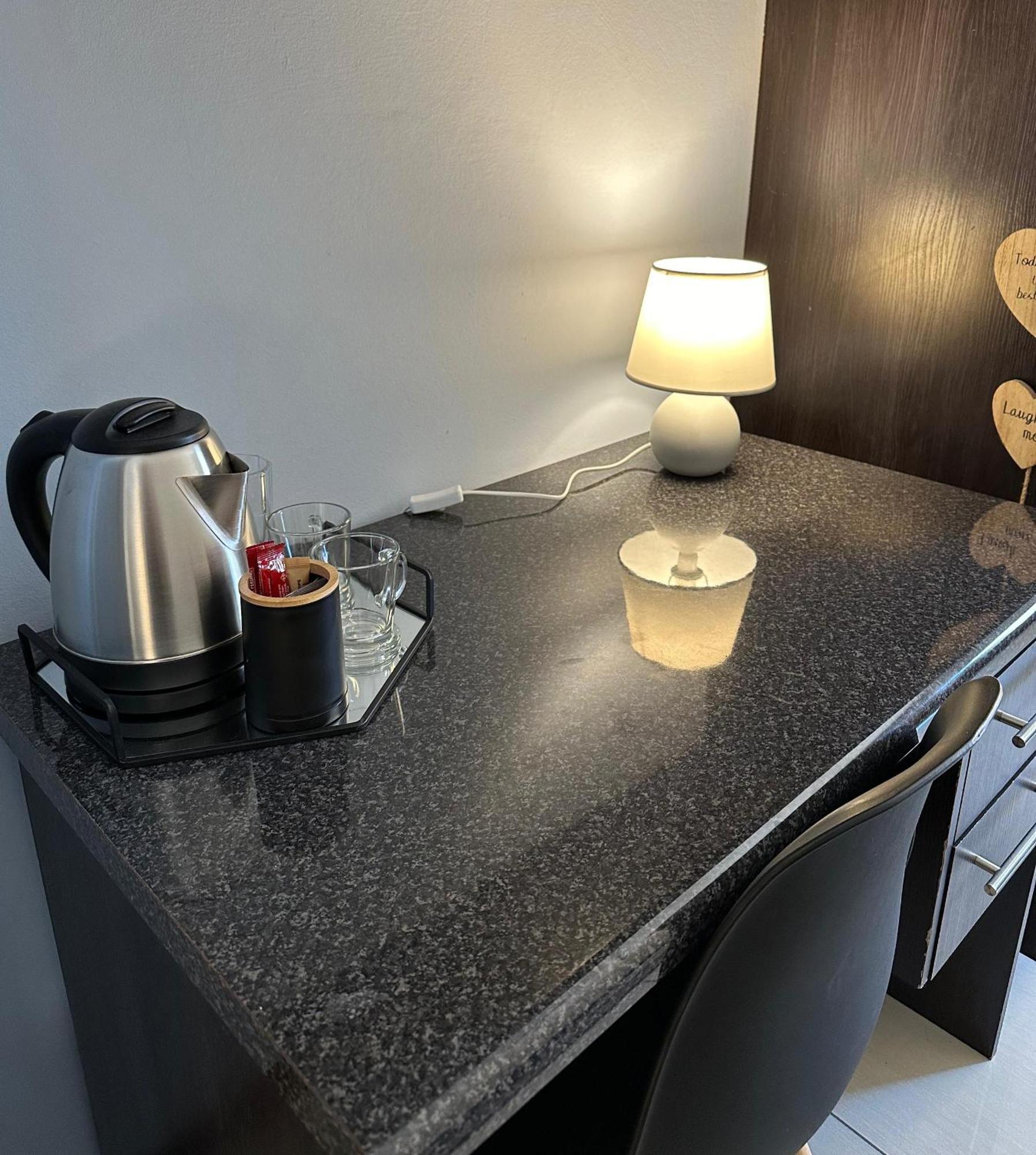 Cora'S Boutique Bed & Breakfast Свакопмунд Номер фото