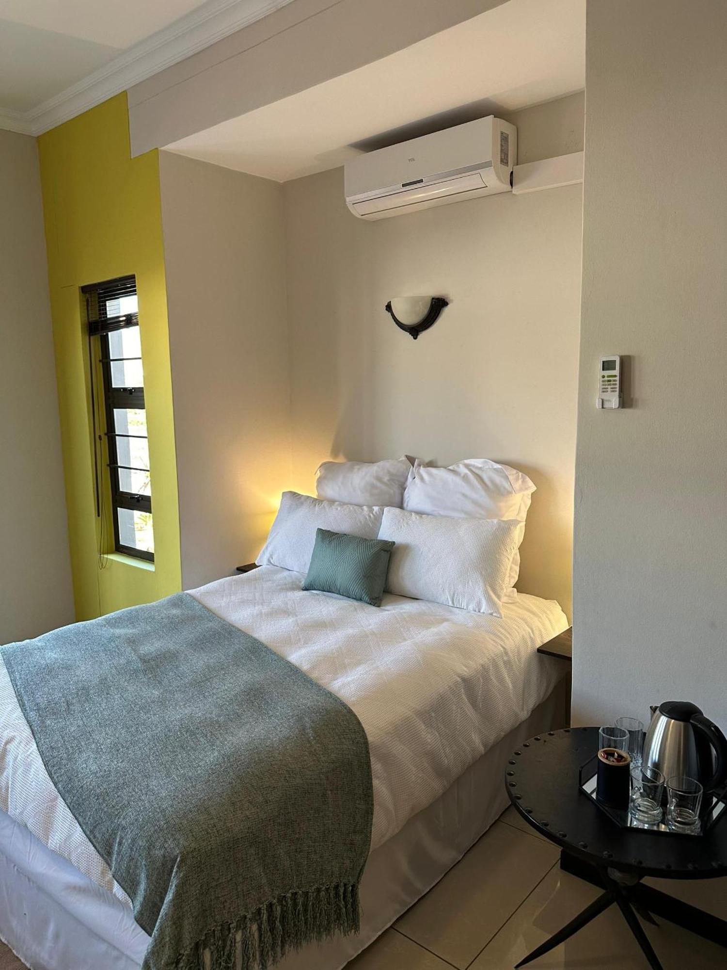 Cora'S Boutique Bed & Breakfast Свакопмунд Номер фото