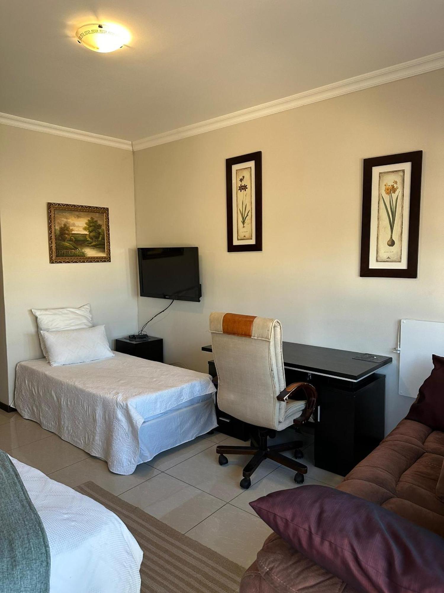 Cora'S Boutique Bed & Breakfast Свакопмунд Номер фото