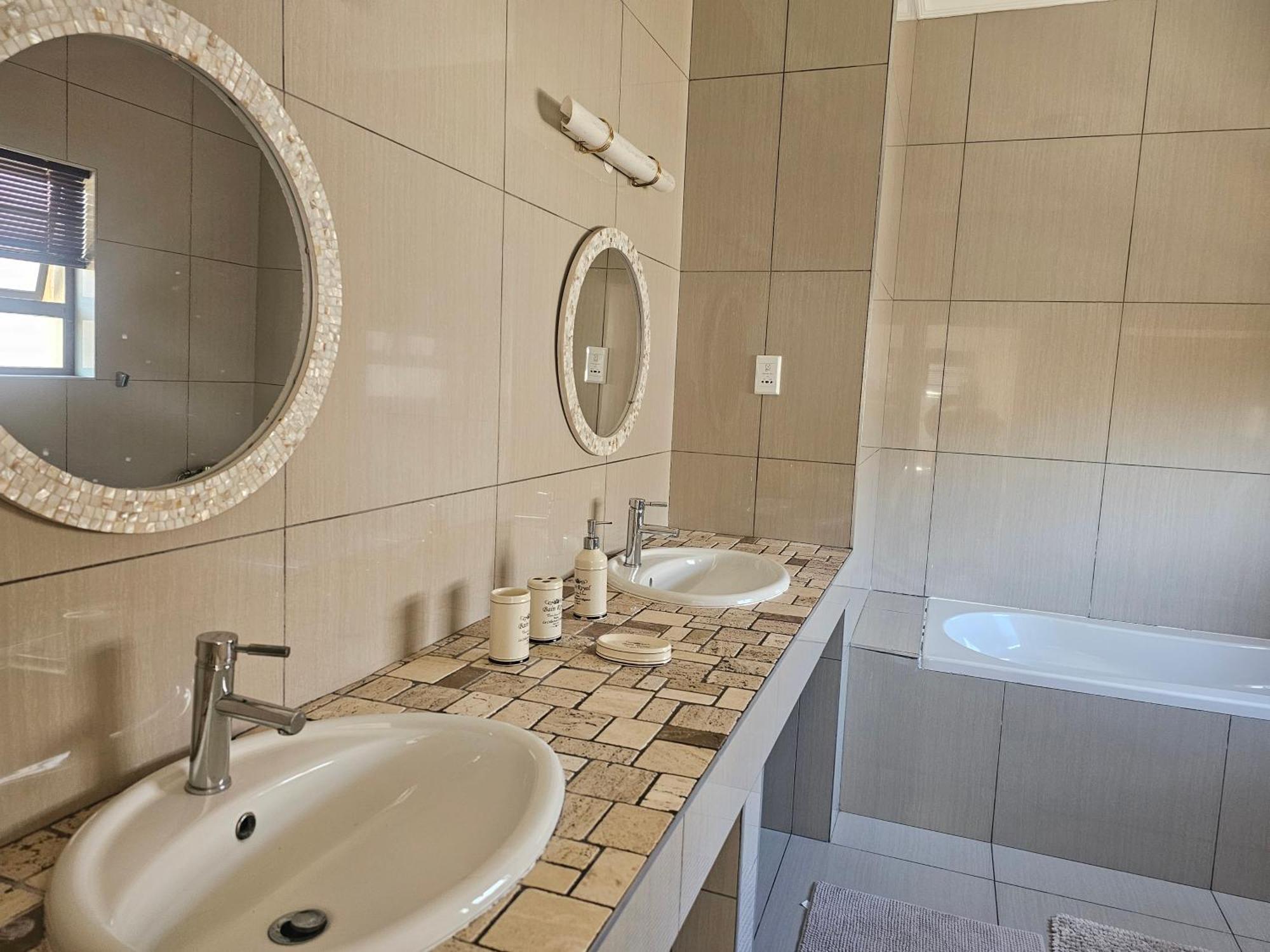 Cora'S Boutique Bed & Breakfast Свакопмунд Экстерьер фото