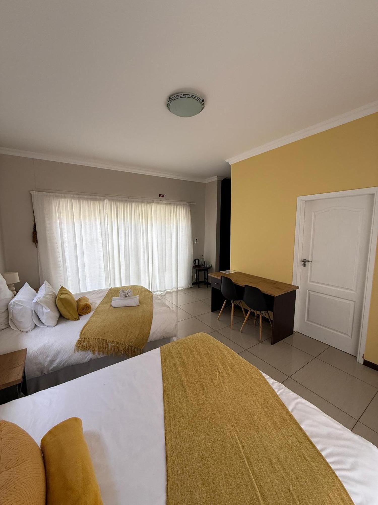 Cora'S Boutique Bed & Breakfast Свакопмунд Экстерьер фото