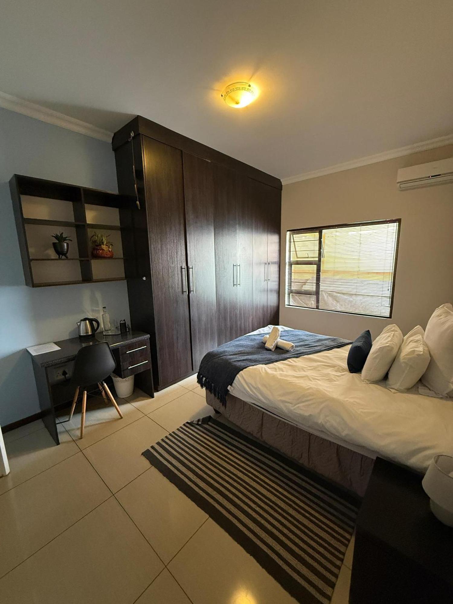 Cora'S Boutique Bed & Breakfast Свакопмунд Экстерьер фото