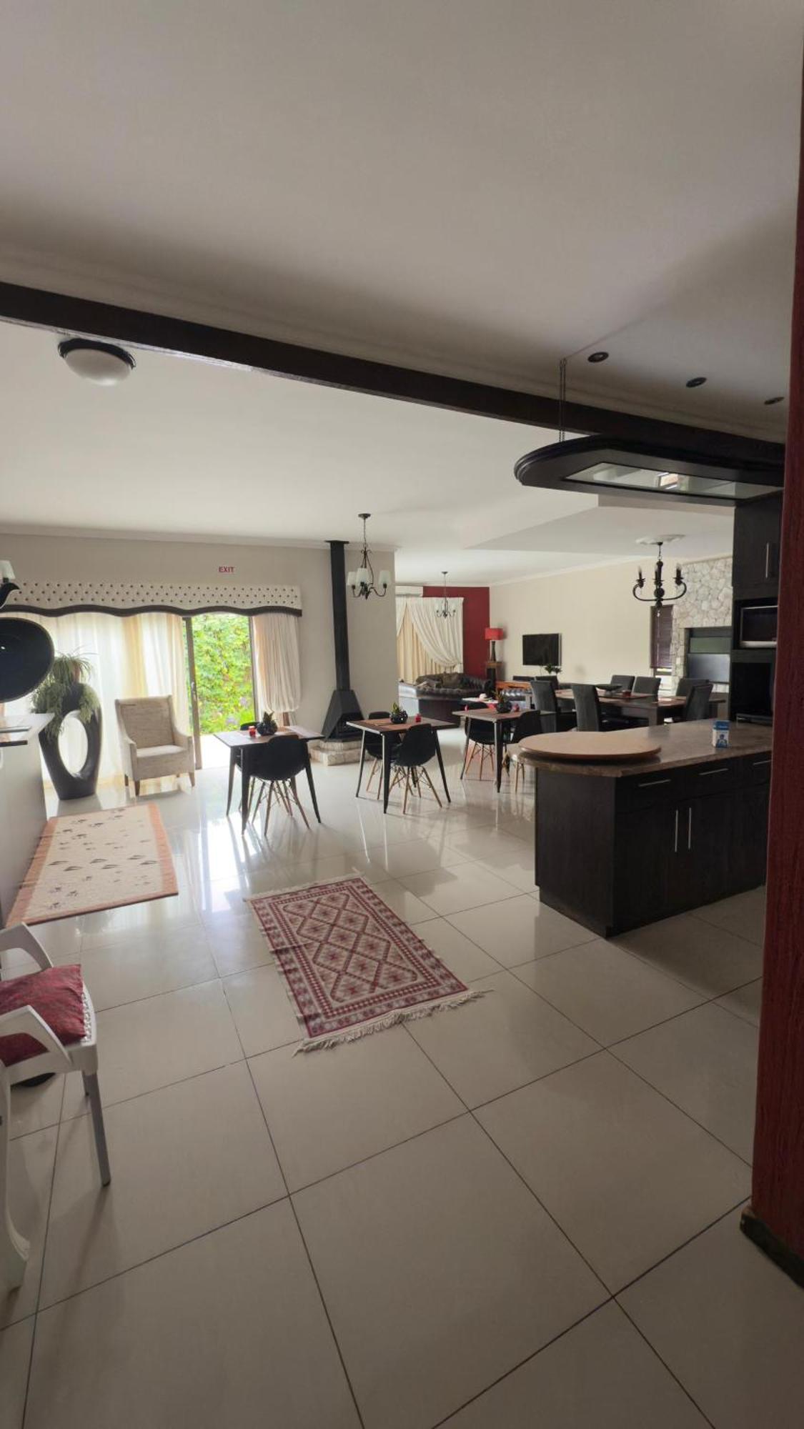 Cora'S Boutique Bed & Breakfast Свакопмунд Экстерьер фото