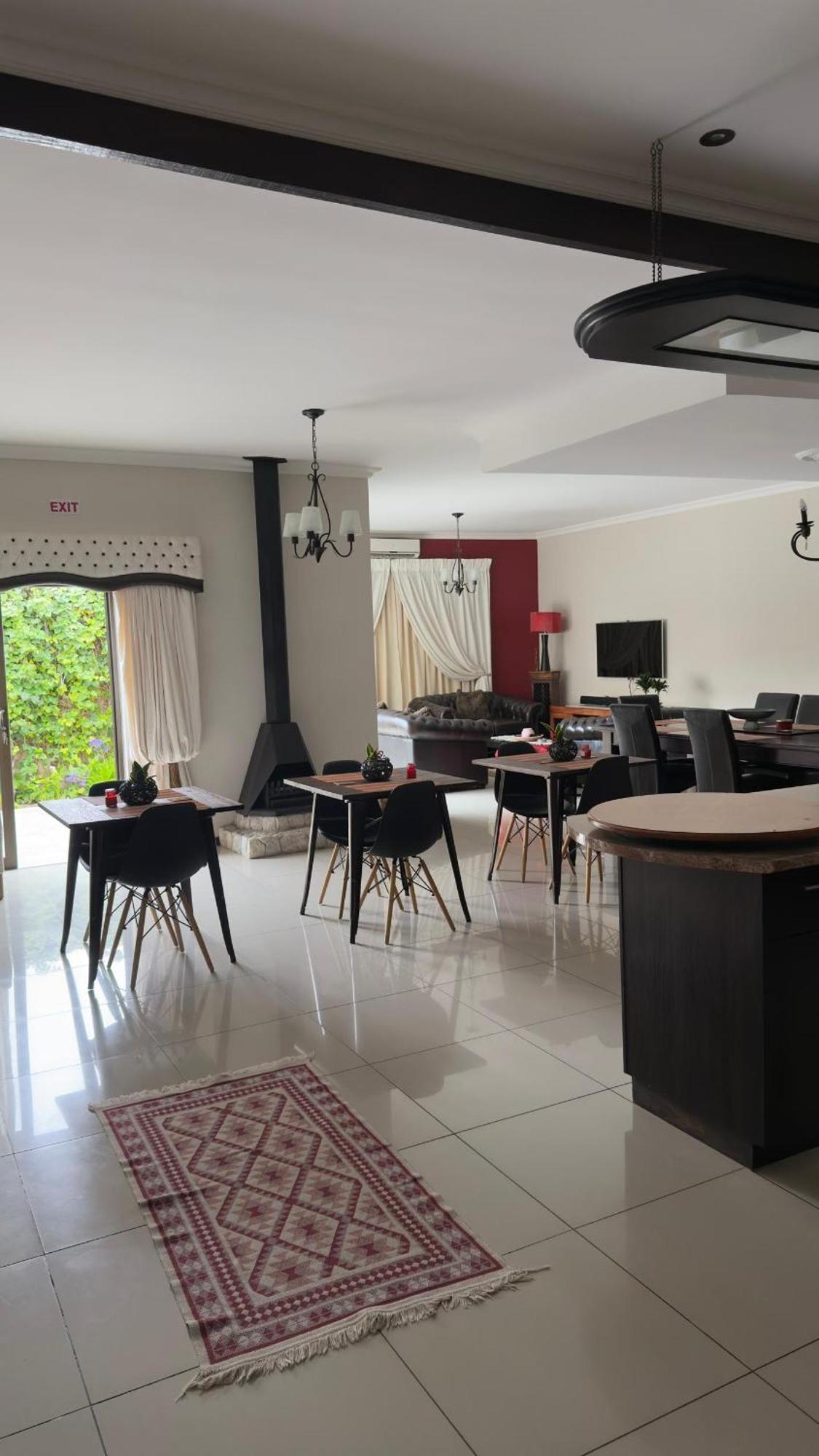 Cora'S Boutique Bed & Breakfast Свакопмунд Экстерьер фото